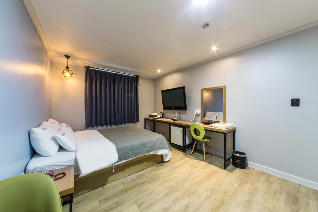Ost Hotel Čchunčchon Exteriér fotografie